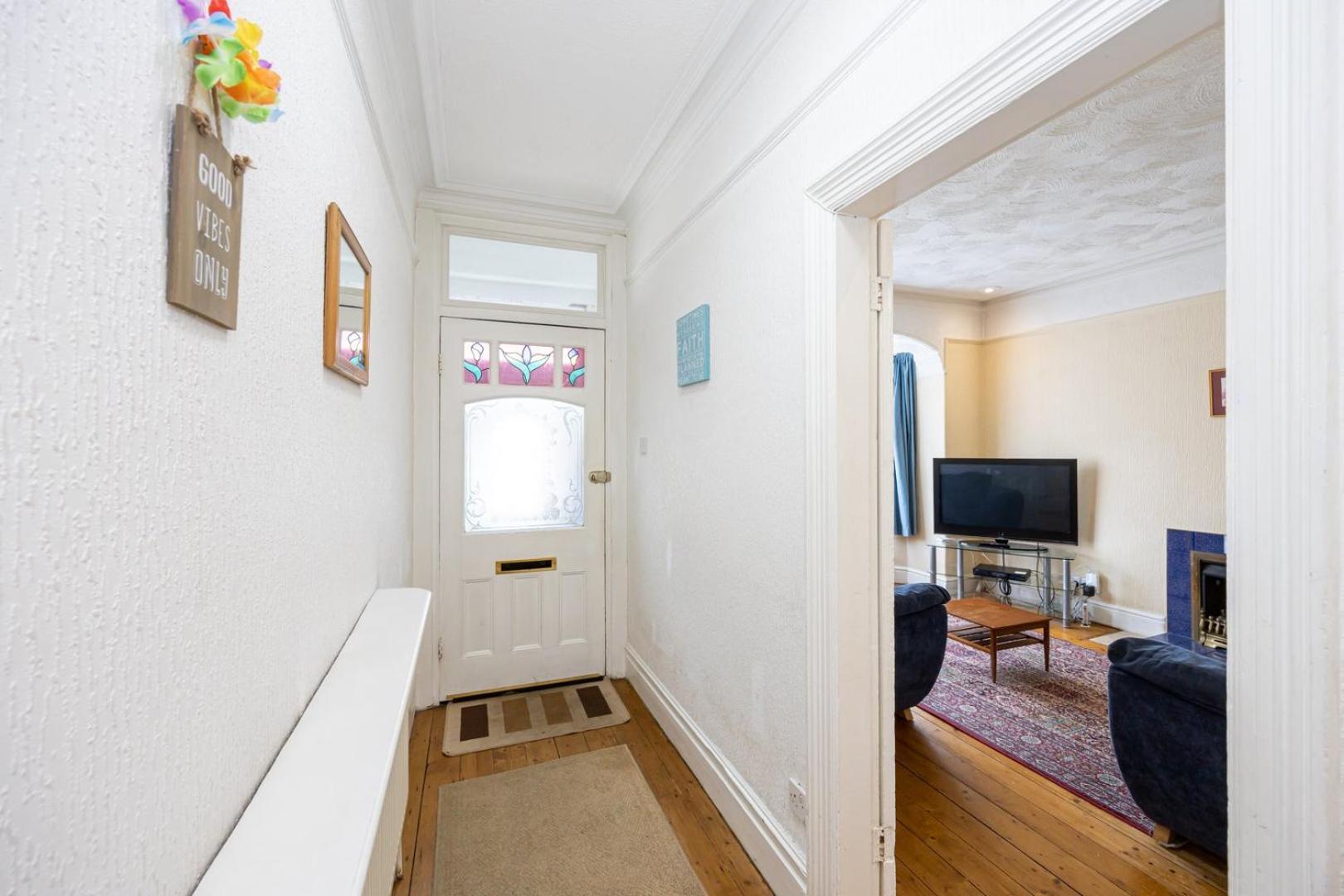 Guestready - Enchanting Life In Gorse Hill Mánchester Exterior foto